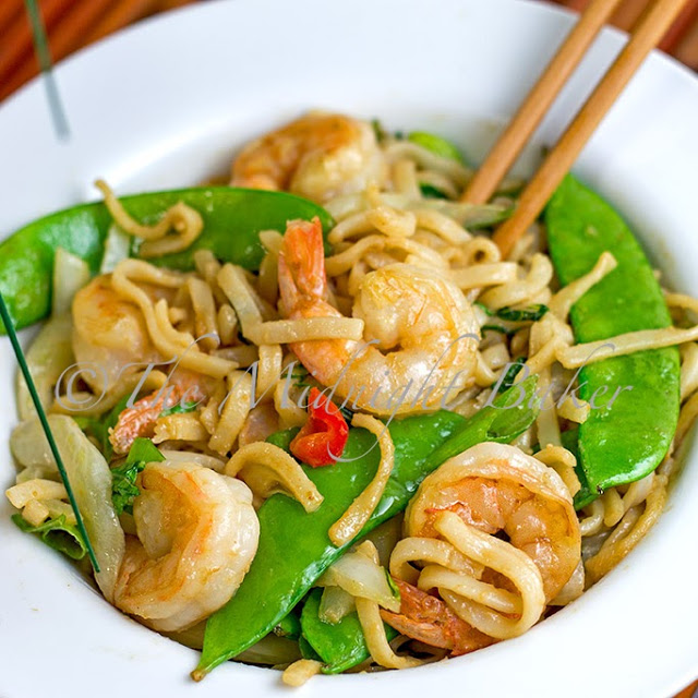 Peanut Rice Noodles with Shrimp