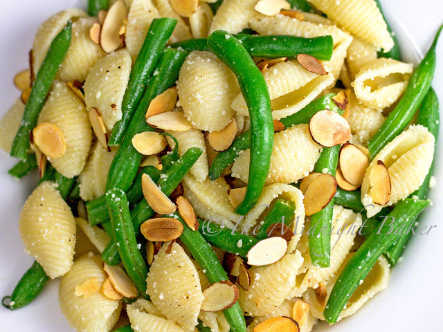 Pasta & Green Bean Salad | bakeatmidnite.com | #salad #pasta #vegetarian