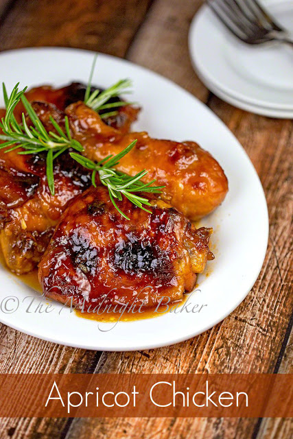 Apricot Chicken | bakeatmidnite.com | #chicken #apricots #recipe