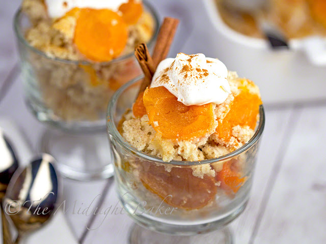 Quick Apricot or Peach Cobbler | bakeatmidnite.com | #fruitcobbler #cannedfruit #dessert