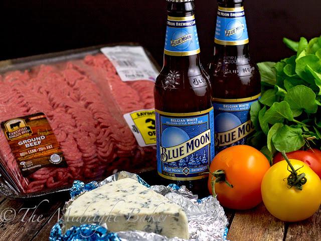 Msg 4 21+Blue Cheese Bacon Angus Burger | bakeatmidnite.com | Msg4 21+ #bluecheeseburger #HouseofBBQ #ad