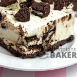 America's favorite cookie right in a creamy cheesecake filling. Thiese Oreo cheesecake bars are easy, no-bake and sure to be a family favorite!