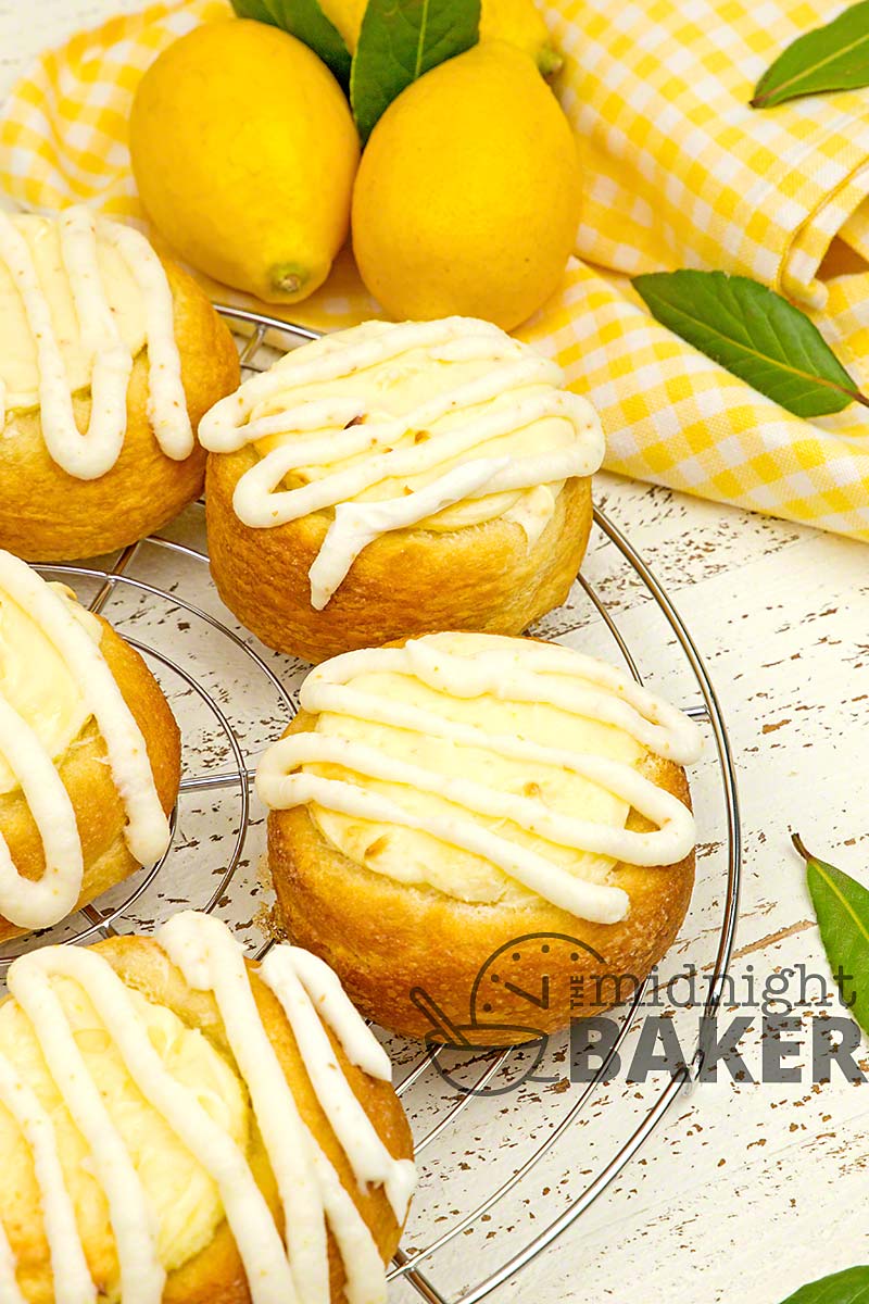 These lemon filled cheesecake rolls are so delicious you won't believe how easy they are to make.